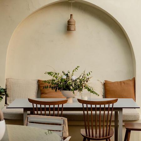 Barba Boutique Hotel Korça Exteriör bild