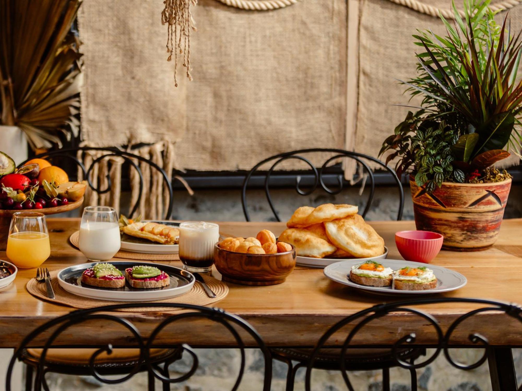 Barba Boutique Hotel Korça Exteriör bild
