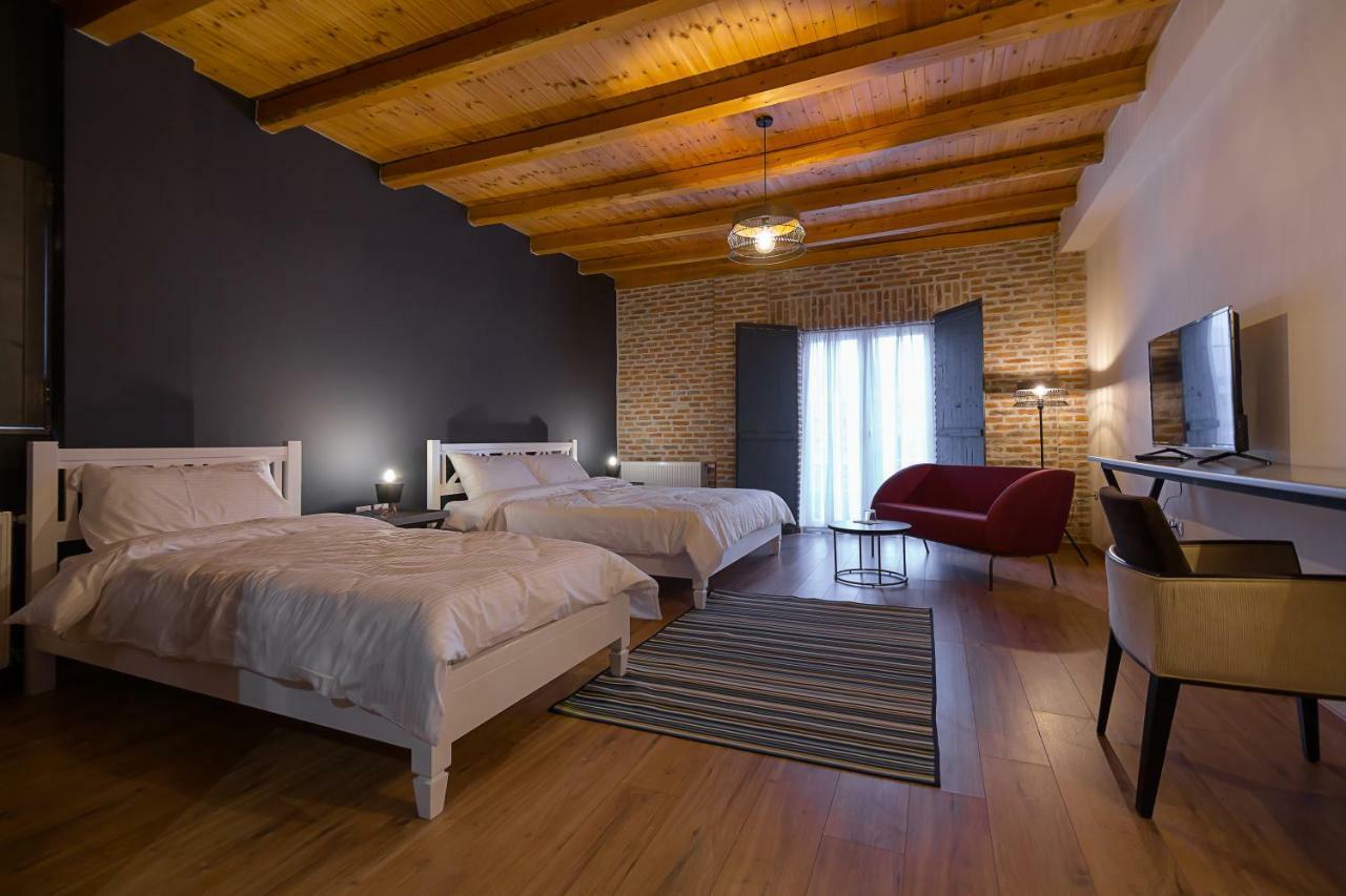 Barba Boutique Hotel Korça Exteriör bild