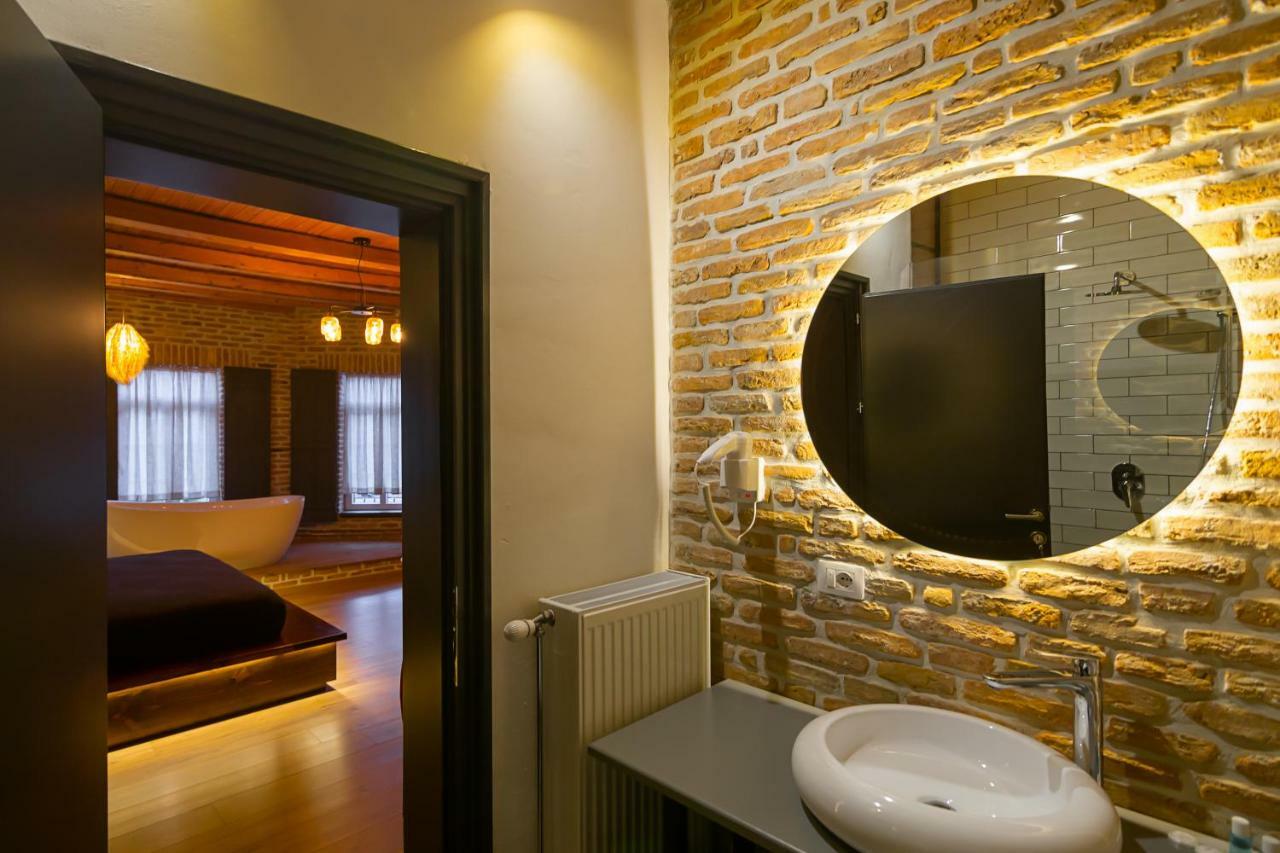 Barba Boutique Hotel Korça Exteriör bild