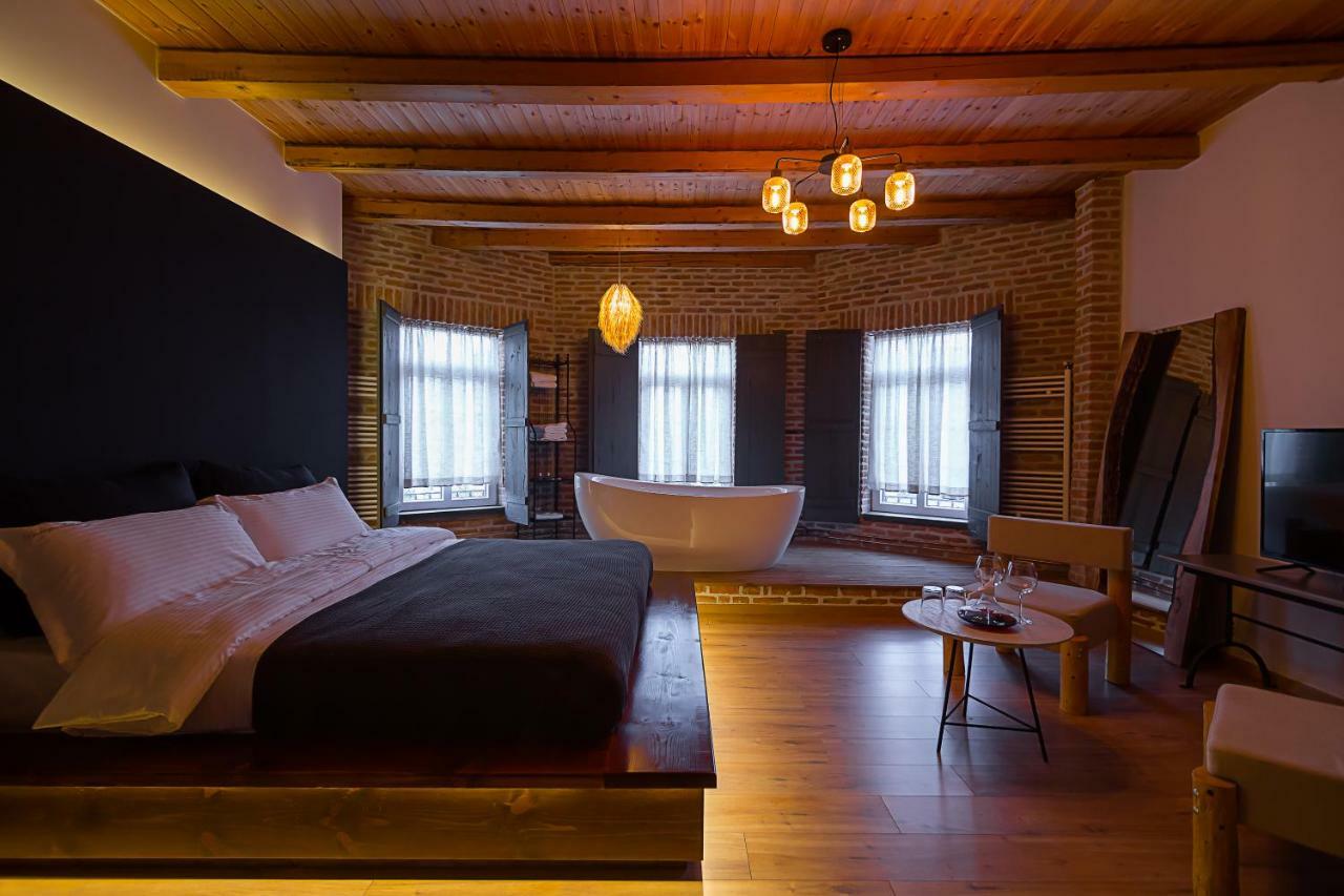 Barba Boutique Hotel Korça Exteriör bild