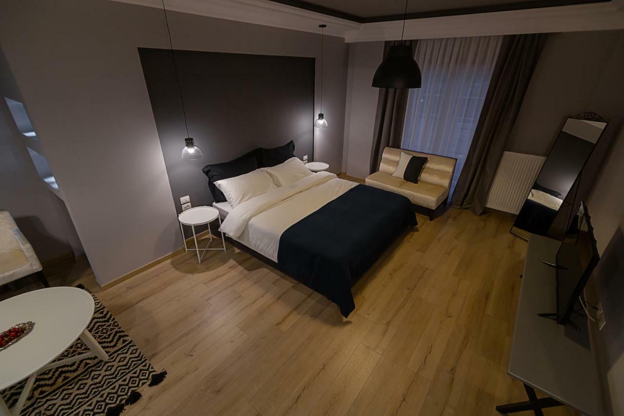 Barba Boutique Hotel Korça Exteriör bild