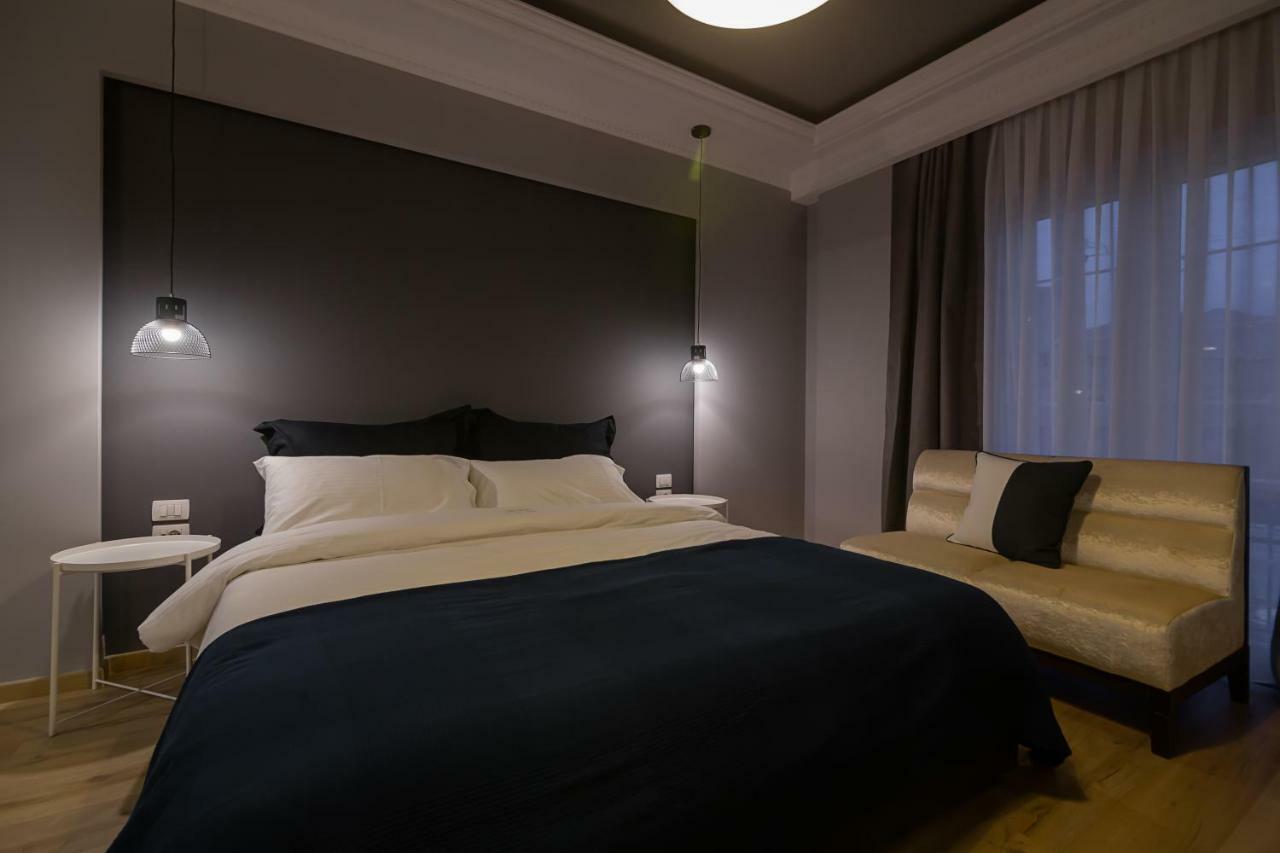 Barba Boutique Hotel Korça Exteriör bild